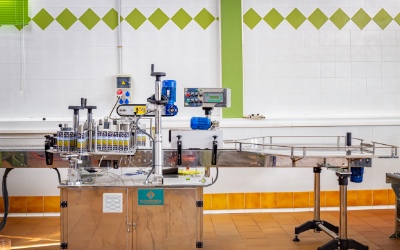 Envasadora aceite cooperativa Albaladejo Unión Santiago y San Miguel